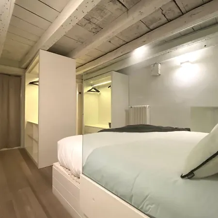 Lägenhet Intomilan I Design Loft San Babila
